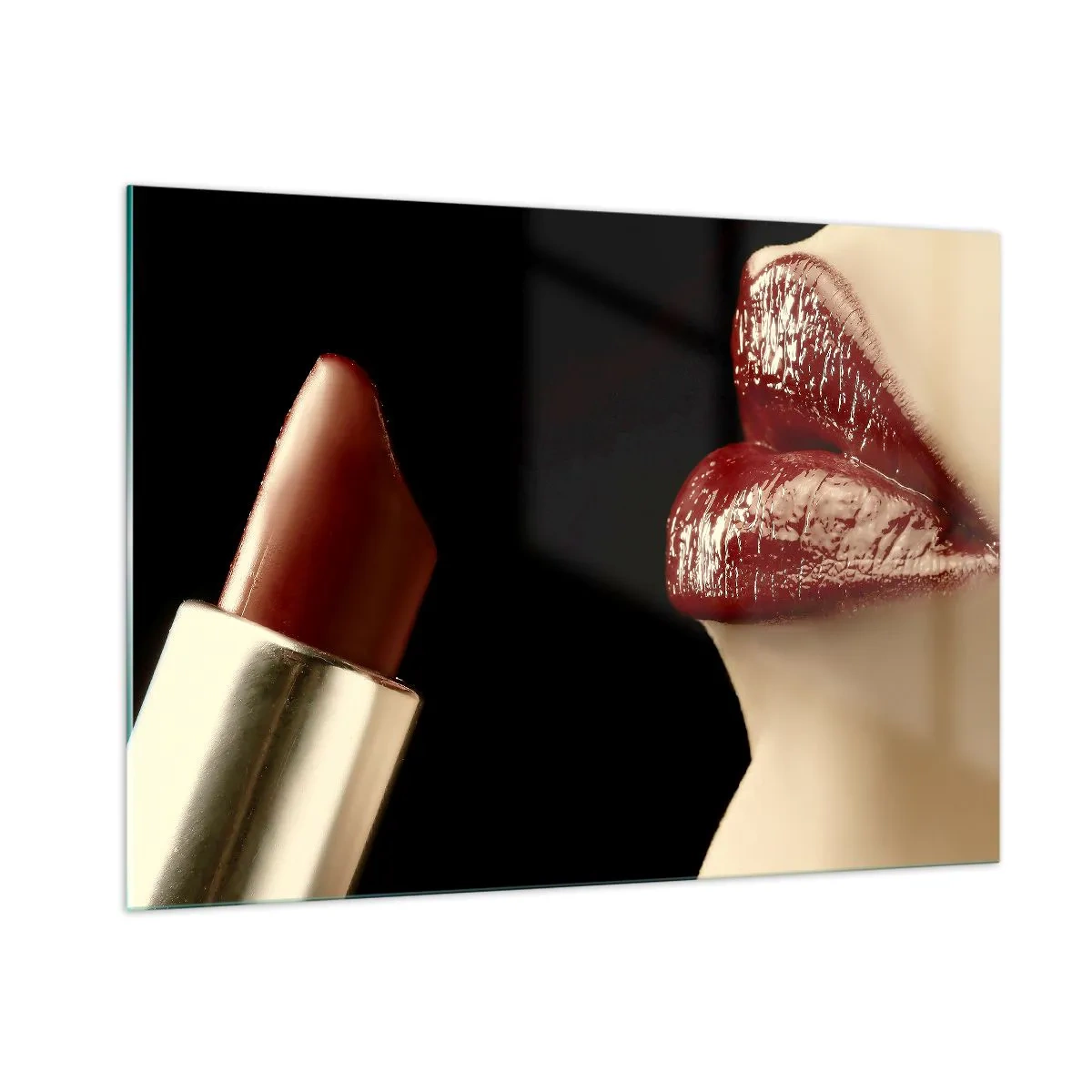 Obraz na skle - Smyslnost a lesk karmínu - 100x70 cm