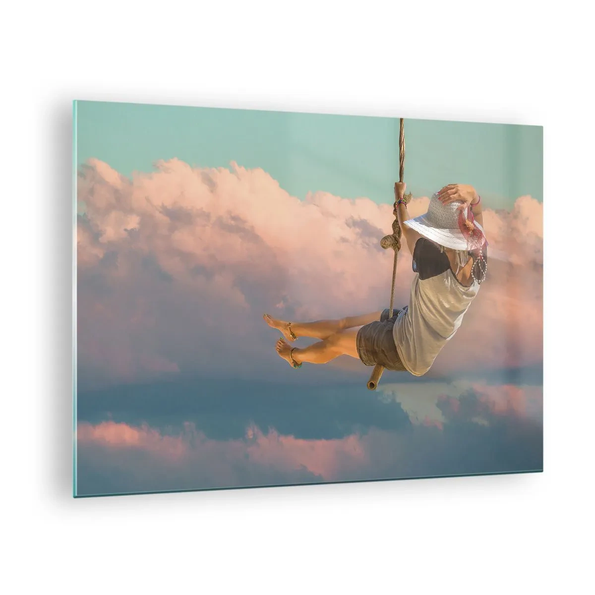 Obraz na skle - Dívka na houpačce mezi růžovými mraky - 70x50cm - Hra v oblacích - Moderní nástěnná dekorace do obývacího pokoje a ložnice ARTTOR