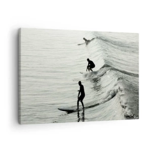 Obraz na plátně - Surfaři na vlnách v černobílém záběru - 70x50cm - Za vlnou - Moderní nástěnná dekorace do obývacího pokoje a ložnice ARTTOR