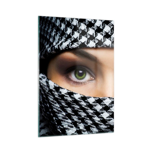 Obraz na skle - Portrét zahalené zelenooké krásky - 50x70 cm