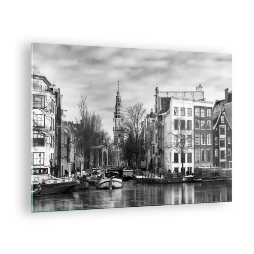 Obraz na skle - Černobílý pohled na kanál v Amsterdamu - 70x50cm - Amsterdamské vibrace - Moderní nástěnná dekorace do obývacího pokoje a ložnice ARTTOR