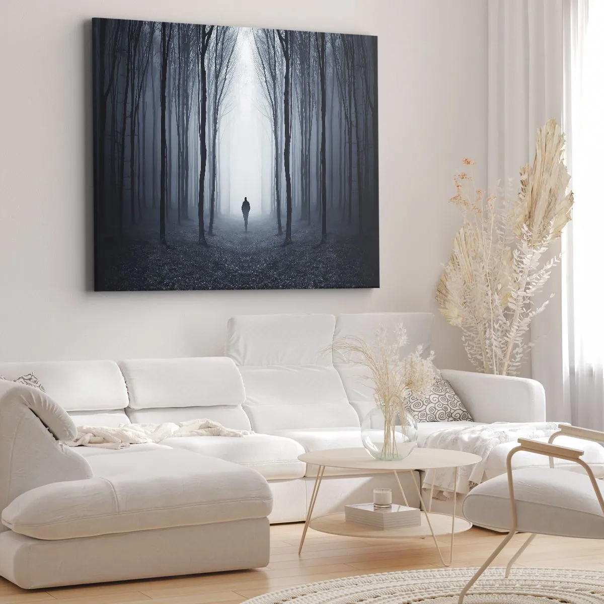 Obraz na plátně - Postava kráčející mezi stromy v mlhavém lese - 70x50cm - A všechno jednoduché a jasné - Moderní nástěnná dekorace do obývacího pokoje a ložnice ARTTOR