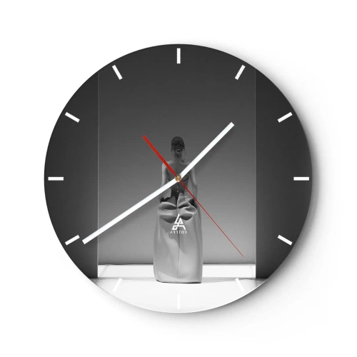 Nástěnné hodiny - Černobílá socha ženy v minimalistickém prostoru - 30x30cm - Rafinovaná jednoduchost - Moderní nástěnná dekorace do obývacího pokoje, kuchyně a ložnice ARTTOR