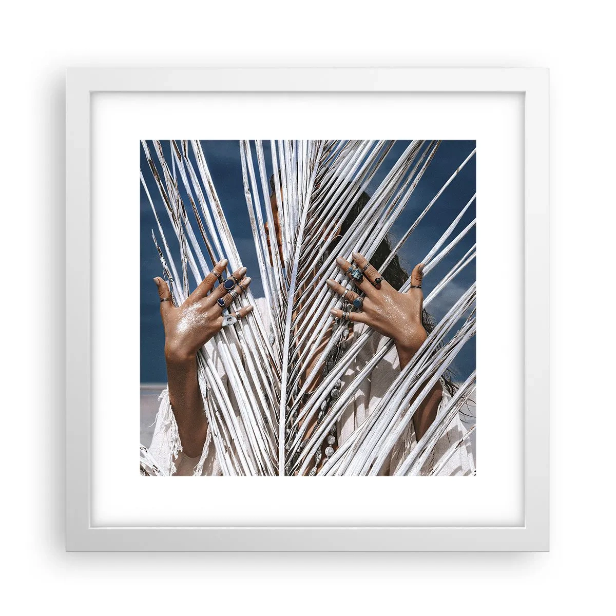 Plakát v bílém rámu - Šamanová holka? - 30x30 cm