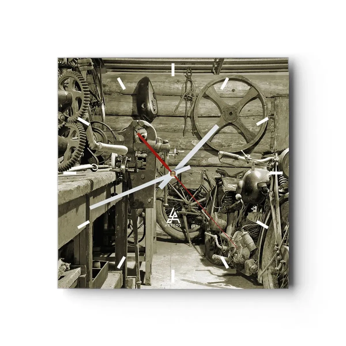 Nástěnné hodiny - V kůlně strýce Vládi - 40x40 cm