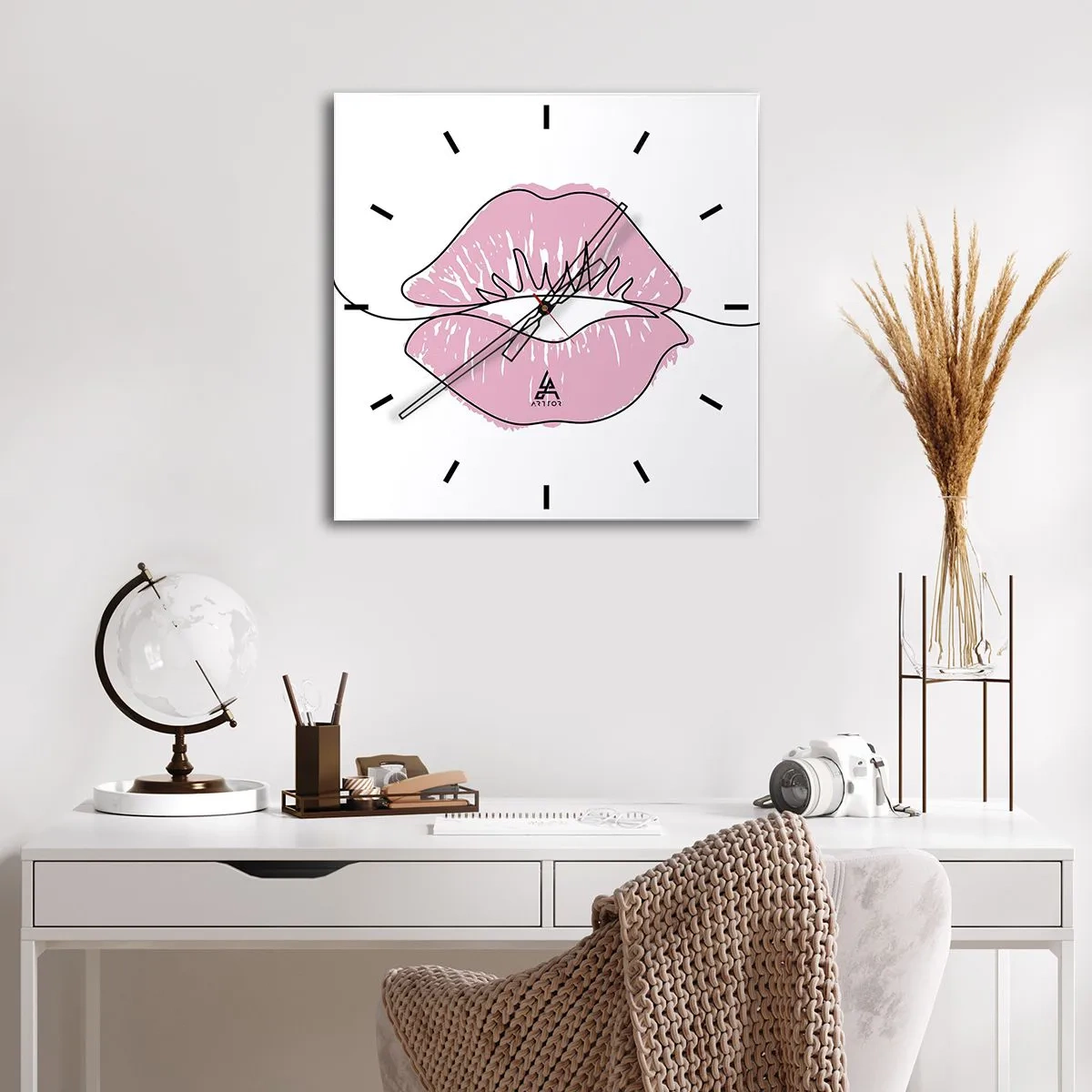 Nástěnné hodiny - Jsi připraven na polibek? - 40x40 cm