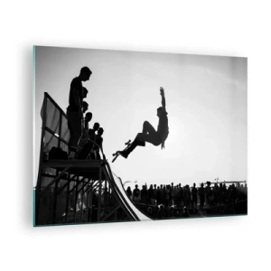 Obraz na skle - Černobílý bruslař ve vzduchu - 70x50cm - Hrdinové a diváci - Moderní nástěnná dekorace do obývacího pokoje a ložnice ARTTOR