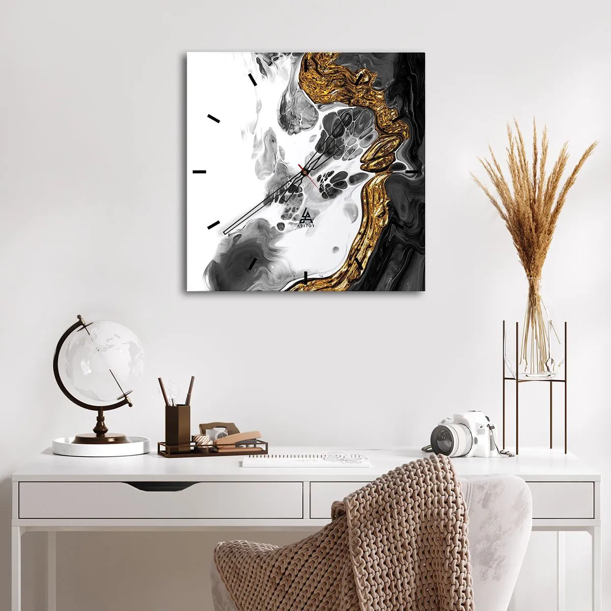 Nástěnné hodiny - Organická kompozice - 30x30 cm