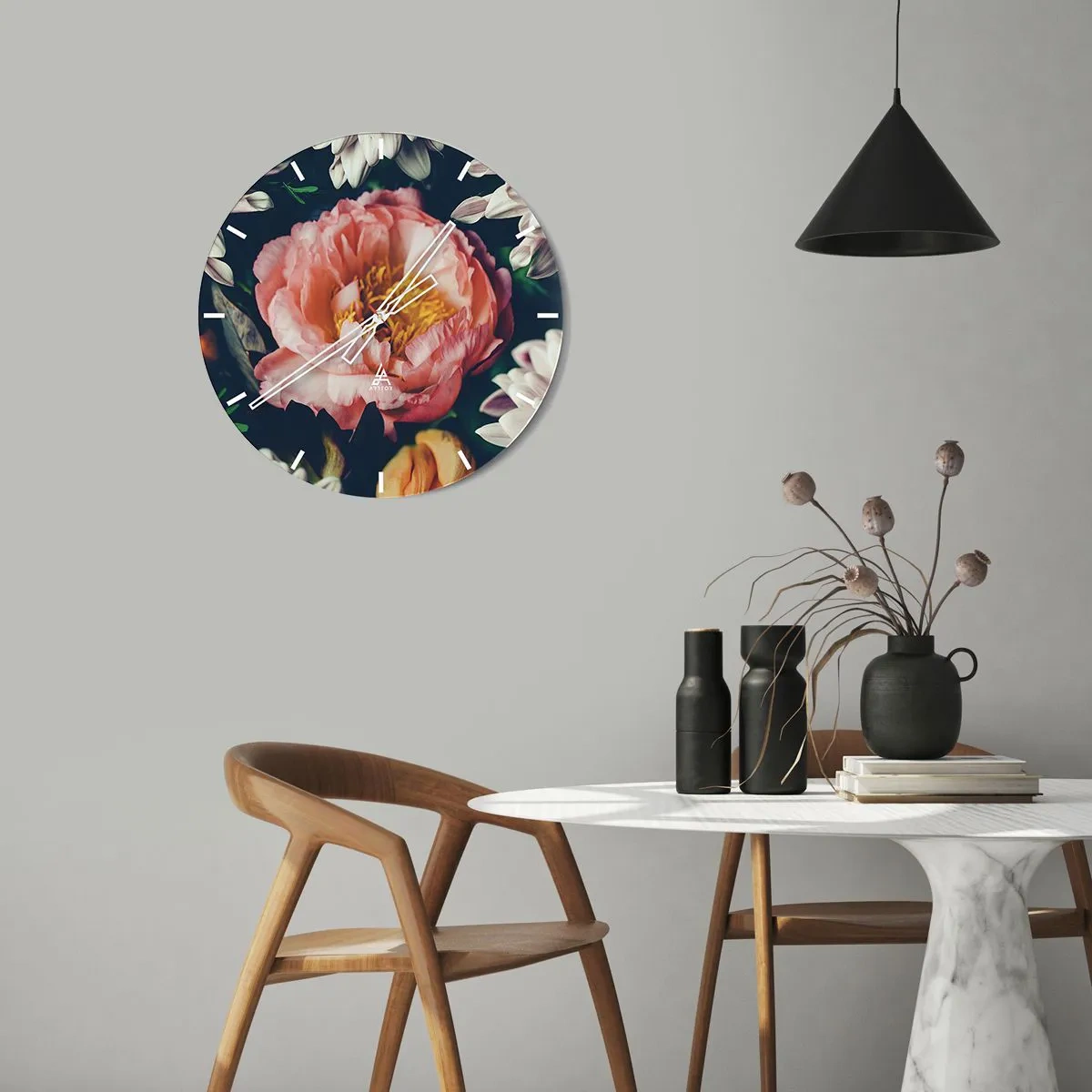 Nástěnné hodiny - S barokním přepychem - 30x30 cm