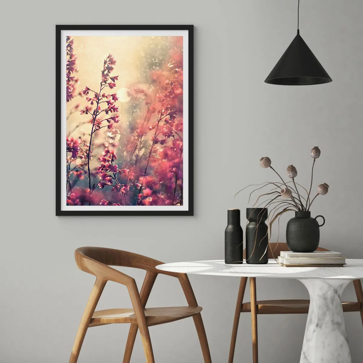 Plakát v černém rámu - Květiny ve světle zapadajícího slunce - 50x70cm - Tajná zahrada - Moderní nástěnná dekorace do obývacího pokoje a ložnice ARTTOR