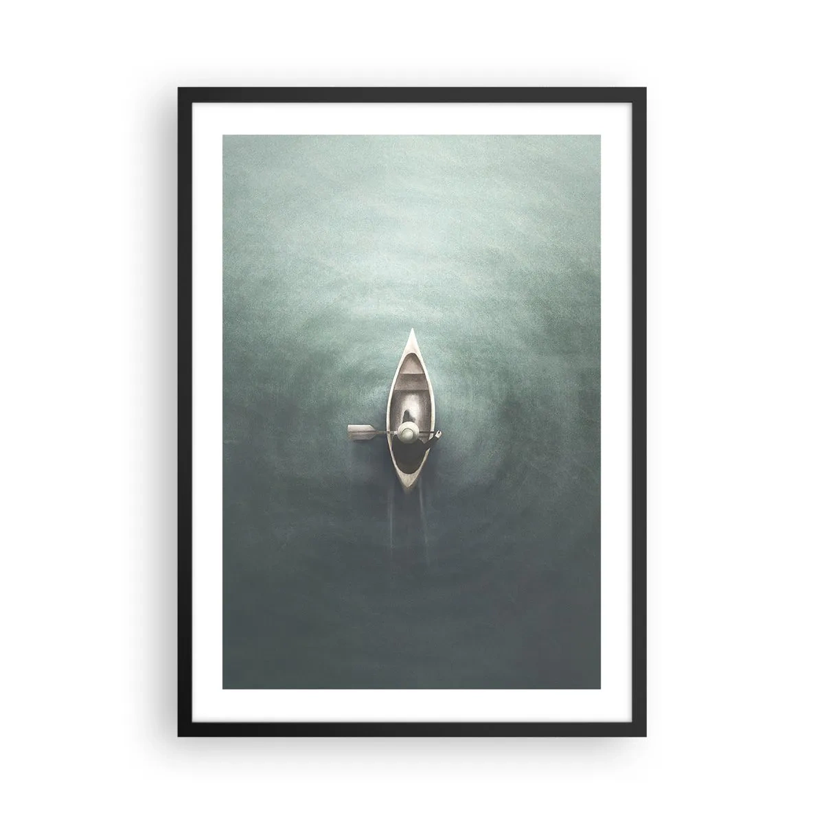 Plakát v černém rámu - Pohled z ptačí perspektivy na loď plující po klidné vodě - 50x70cm - Přes měsíční jezero - Moderní nástěnná dekorace do obývacího pokoje a ložnice ARTTOR