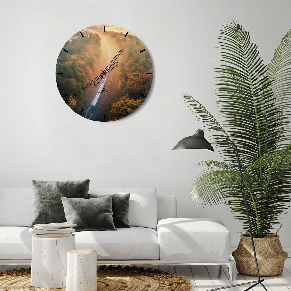 Nástěnné hodiny - Vlak jedoucí podzimním lesem v ranní mlze - 30x30cm - Podzimní cesta - Moderní nástěnná dekorace do obývacího pokoje, kuchyně a ložnice ARTTOR