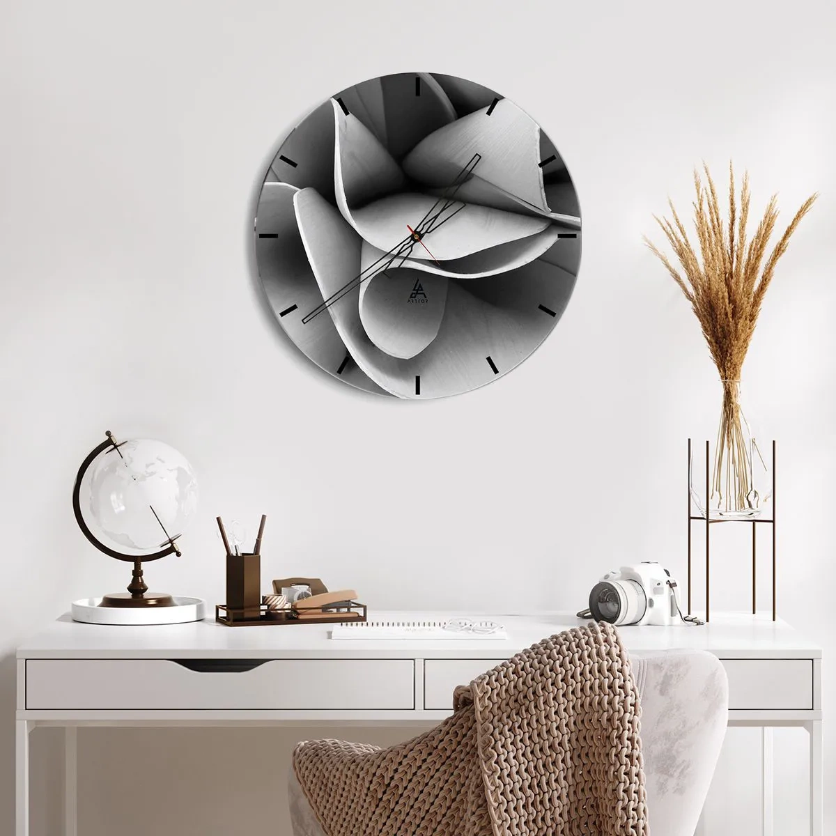 Nástěnné hodiny - Děje se ve vesmíru - 40x40 cm