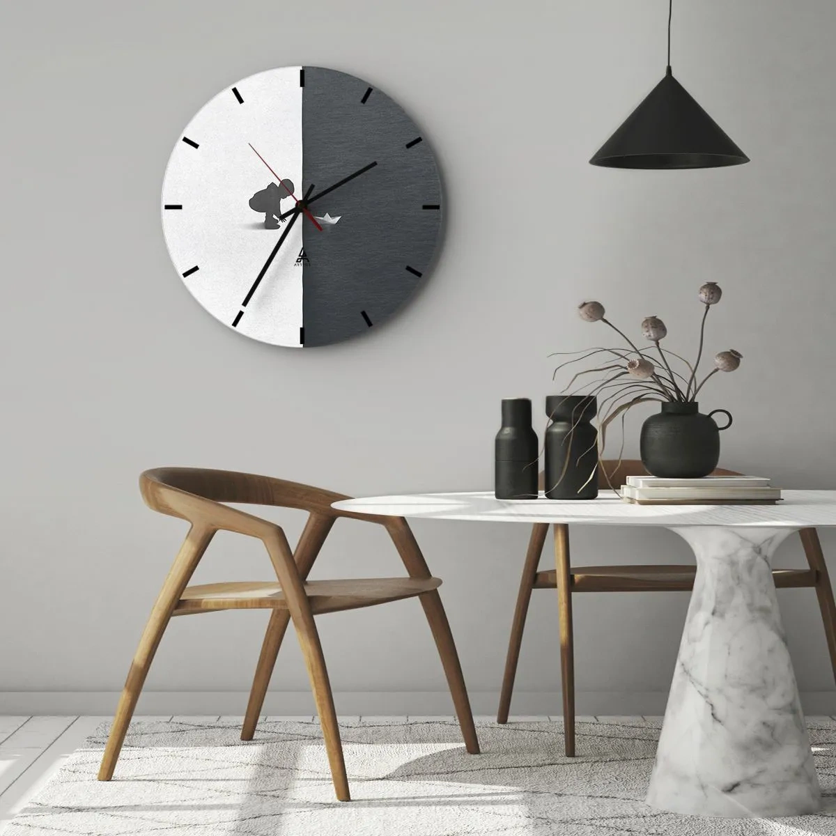 Nástěnné hodiny - Silueta dítěte s papírovou lodičkou na kontrastním pozadí - 30x30cm - Velká výprava - Moderní nástěnná dekorace do obývacího pokoje, kuchyně a ložnice ARTTOR