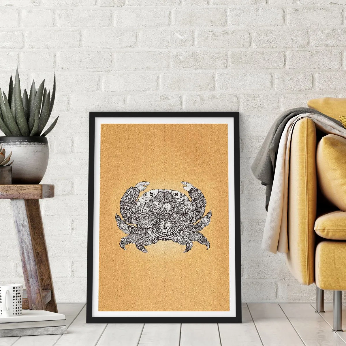 Plakát v černém rámu - Dekorativní ilustrace kraba s jemným vzorem na zlatém pozadí - 50x70cm - Příběhy pana Kraba - Moderní nástěnná dekorace do obývacího pokoje a ložnice ARTTOR