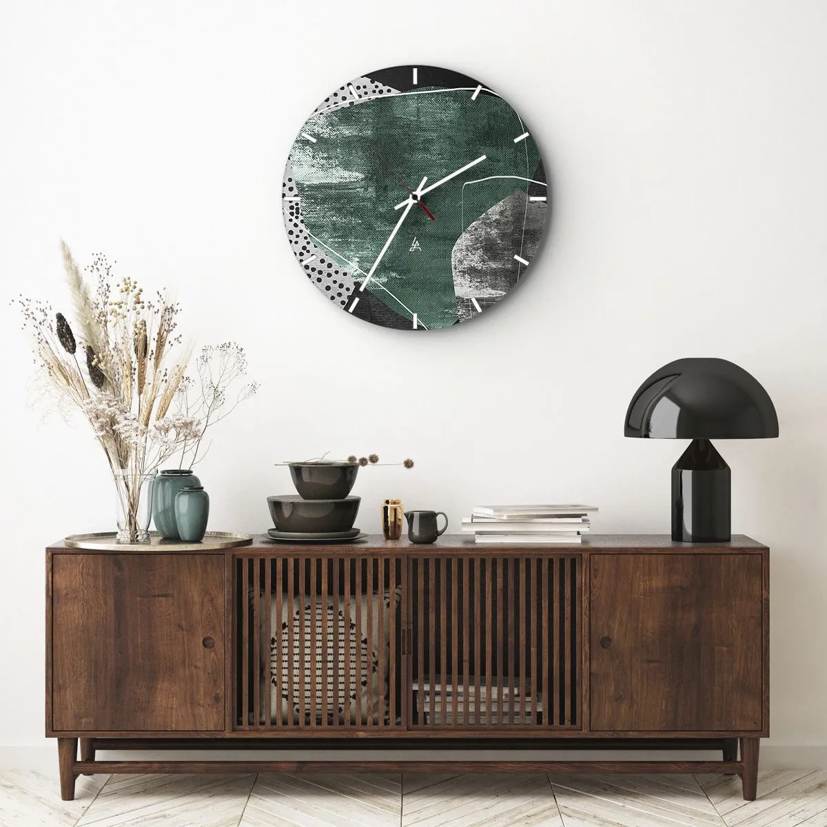 Nástěnné hodiny - Zelená a černá abstraktní kompozice s grafickými akcenty - 30x30cm - Barevná abstrakce se zlatou vločkou - Moderní nástěnná dekorace do obývacího pokoje, kuchyně a ložnice ARTTOR