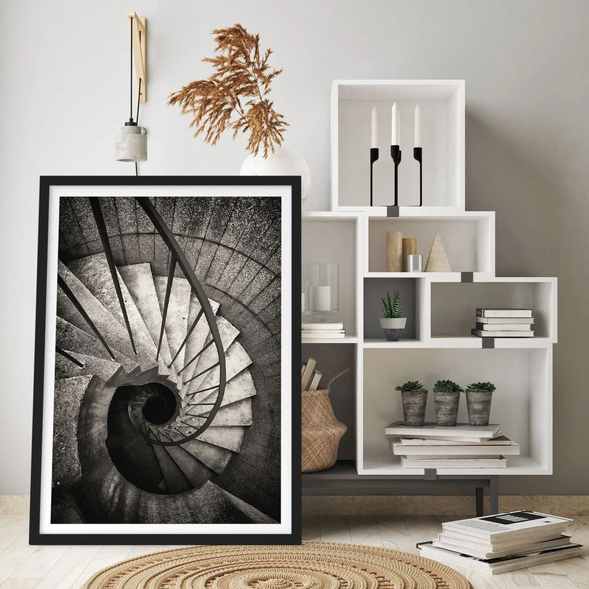 Plakát v černém rámu - Černobílá fotografie točitého schodiště shora - 50x70cm - Nahoru po schodech, dolů po schodech - Moderní nástěnná dekorace do obývacího pokoje a ložnice ARTTOR