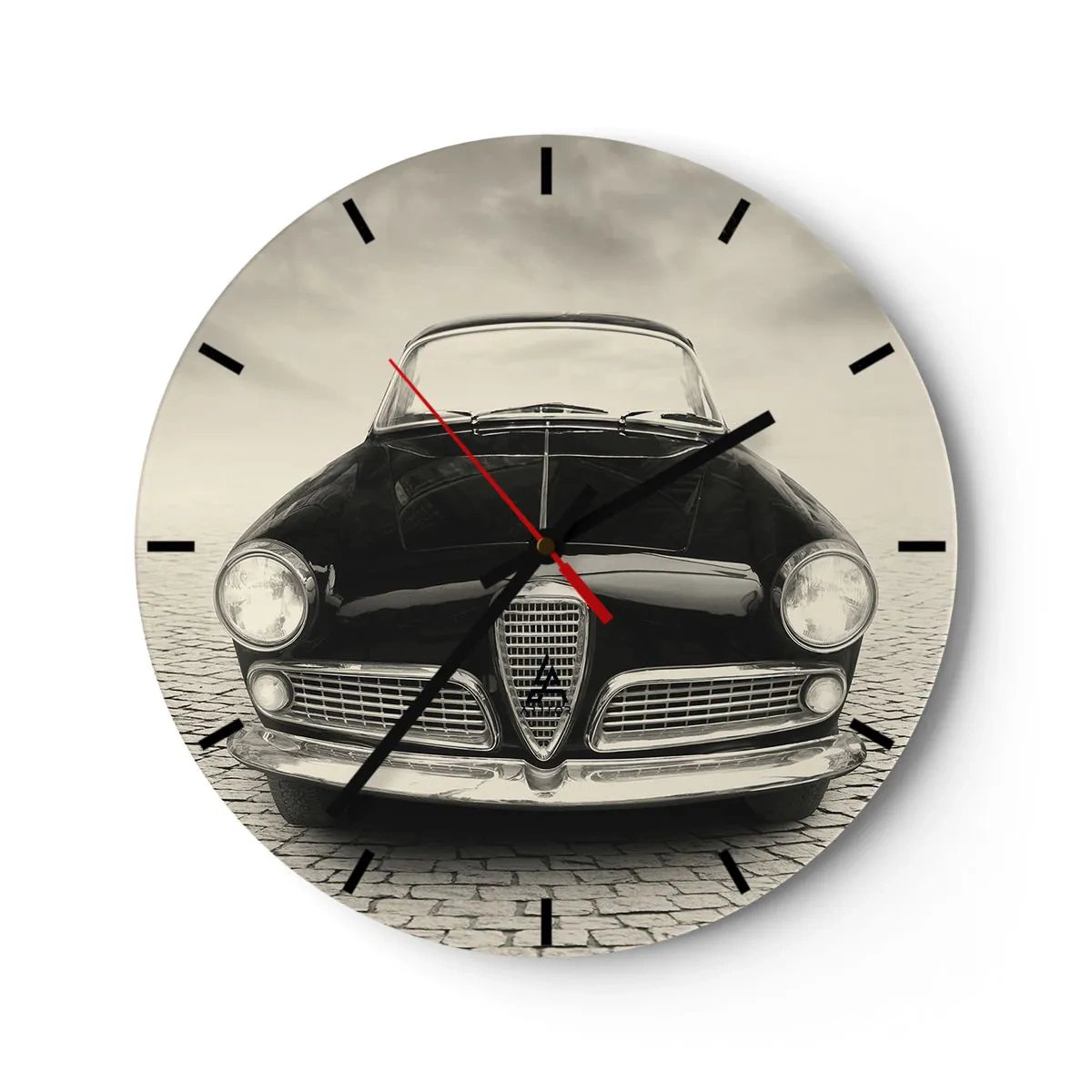 Nástěnné hodiny - Přední část klasického retro vozu na dlážděné silnici - 30x30cm - Jak mě nemilovat? - Moderní nástěnná dekorace do obývacího pokoje, kuchyně a ložnice ARTTOR