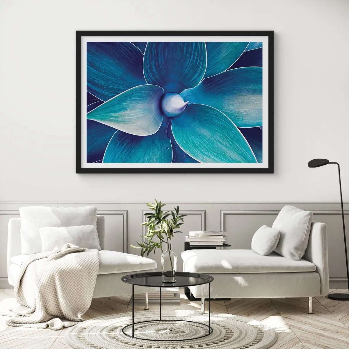 Plakát v černém rámu - Namodralý od nebe - 70x50 cm