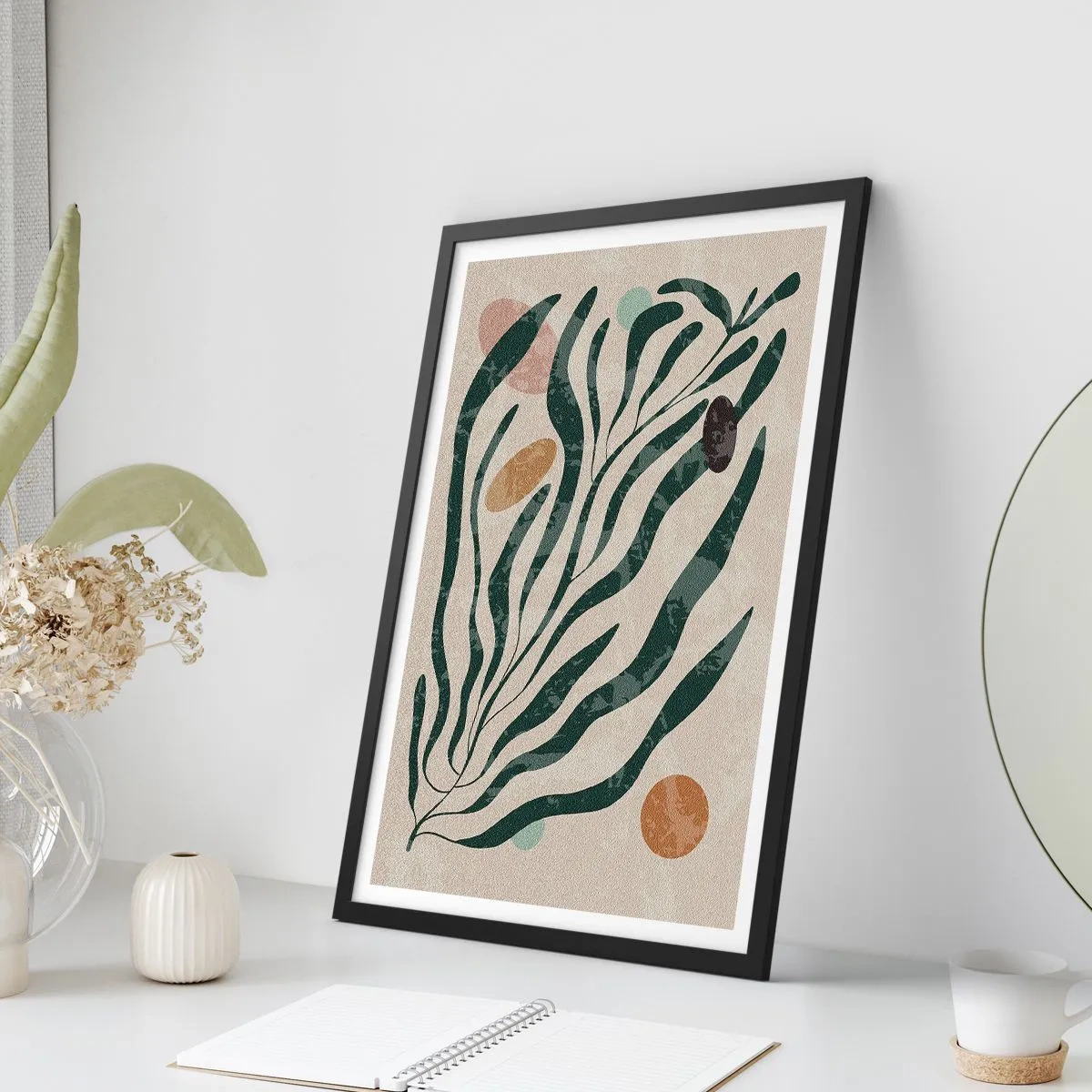 Plakát v černém rámu - Abstraktní rostlinná kompozice v zelené a béžové barvě - 50x70cm - Uprostřed zeleně - Moderní nástěnná dekorace do obývacího pokoje a ložnice ARTTOR