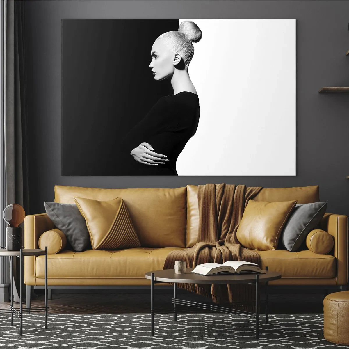 Obraz na skle - Černobílý portrét ženy v elegantním drdolu - 70x50cm - Prostě žena - Moderní nástěnná dekorace do obývacího pokoje a ložnice ARTTOR