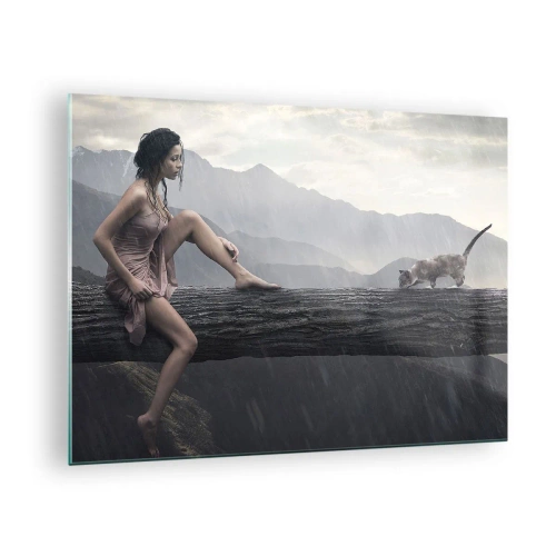 Obraz na skle - Žena a kočka na dřevěném kládě v deštivé krajině - 70x50cm - Vrcholy krásy - Moderní nástěnná dekorace do obývacího pokoje a ložnice ARTTOR