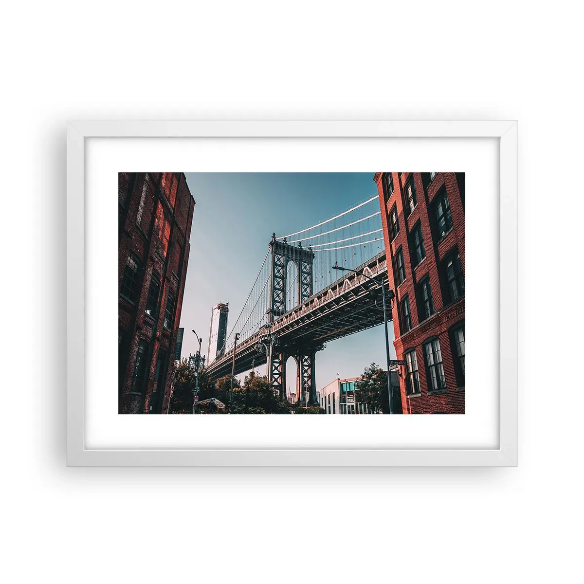 Plakát v bílém rámu - Nad vlnami města - 40x30 cm