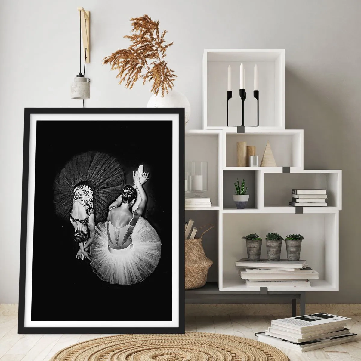 Plakát v černém rámu - Baleríny v černobílém záběru shora - 50x70cm - Jin a jang – dokonalá rovnováha - Moderní nástěnná dekorace do obývacího pokoje a ložnice ARTTOR