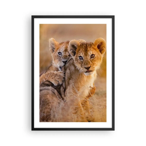 Plakát v černém rámu - Lvíčata v africké savaně - 50x70cm - Nevyrušovat! Hrajme si - Moderní nástěnná dekorace do obývacího pokoje a ložnice ARTTOR