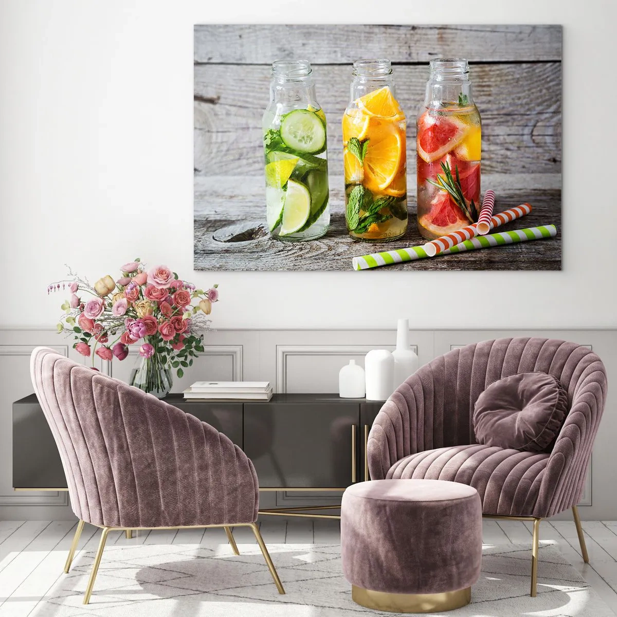Obraz na skle - Lahve ovocné vody a bylinek na dřevěném pozadí - 70x50cm - Zdravé od přírody - Moderní nástěnná dekorace do obývacího pokoje a ložnice ARTTOR