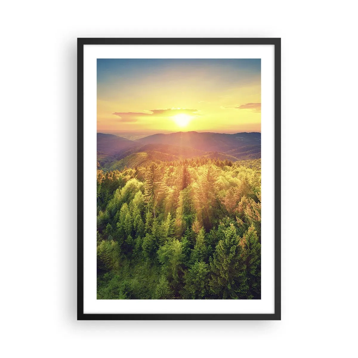 Plakát v černém rámu - Západ slunce nad horským lesem plným zeleně - 50x70cm - Vrcholky a vrcholy - Moderní nástěnná dekorace do obývacího pokoje a ložnice ARTTOR
