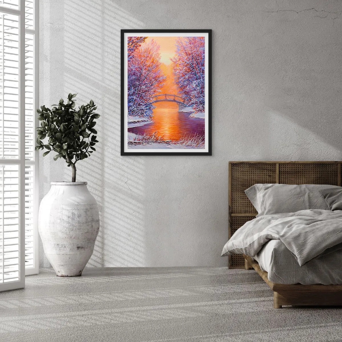 Plakát v černém rámu - Zimní krajina s mostem a zapadajícím sluncem odrážejícím se v řece - 50x70cm - Sejdeme se zde - Moderní nástěnná dekorace do obývacího pokoje a ložnice ARTTOR