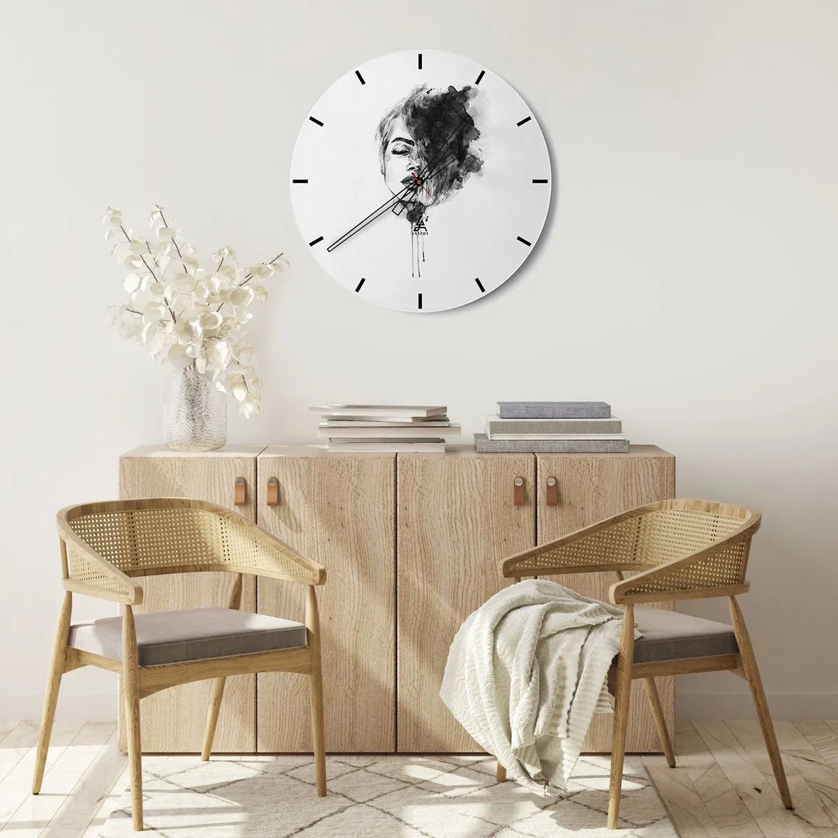 Nástěnné hodiny - Černobílá akvarelová malba ženské tváře s kouřovým efektem - 30x30cm - O čem sní dívka - Moderní nástěnná dekorace do obývacího pokoje, kuchyně a ložnice ARTTOR