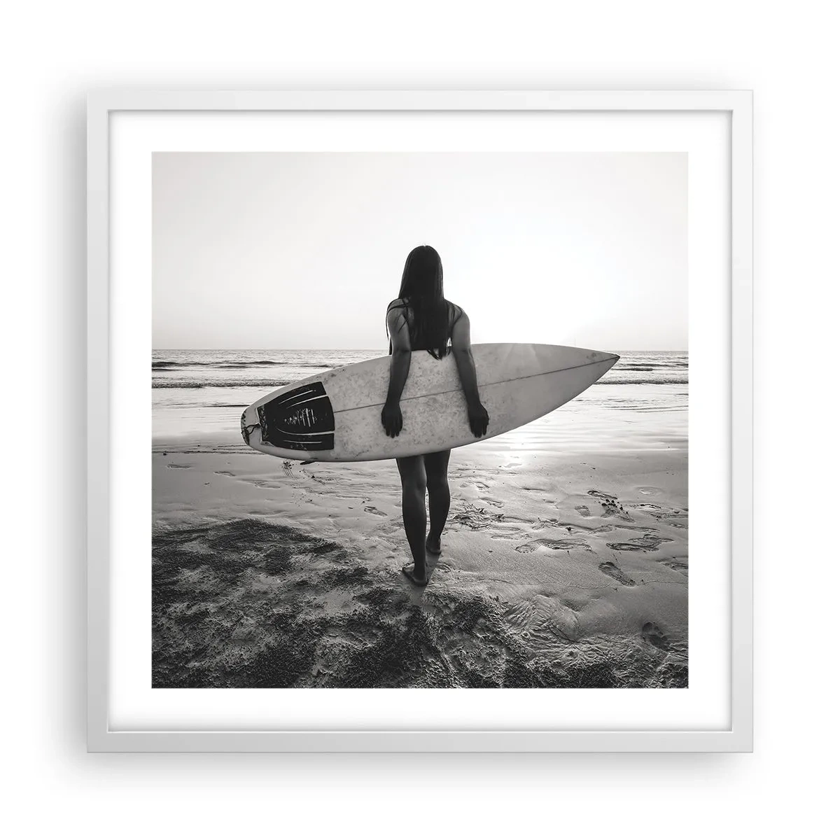 Plakát v bílém rámu - Dcera mořské vlny - 50x50 cm