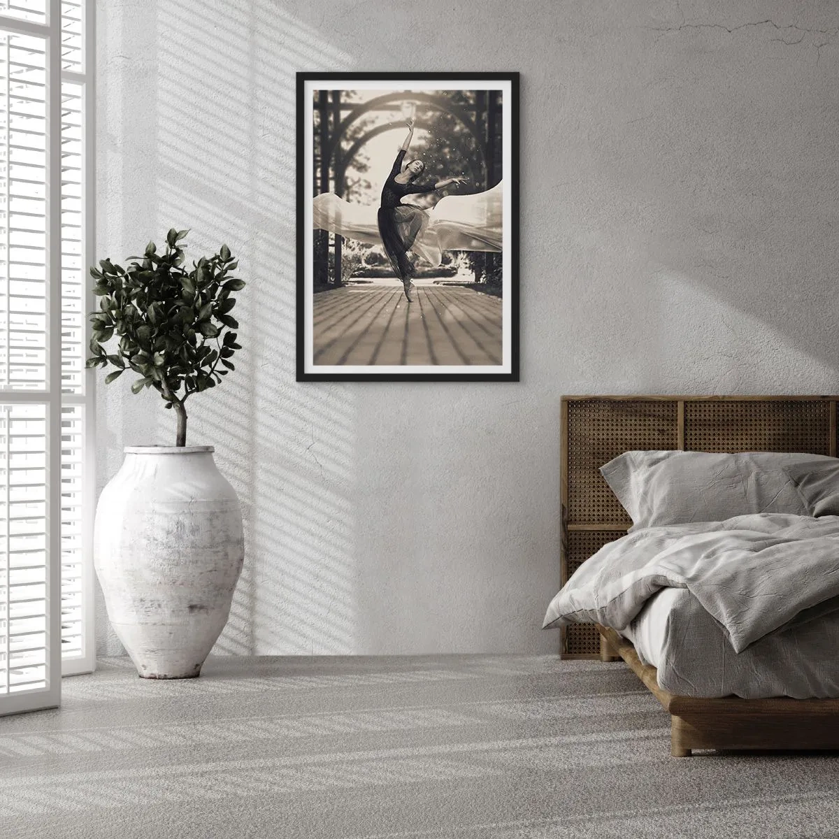 Plakát v černém rámu - Tanečnice v éterickém pohybu v zahradním prostředí - 50x70cm - Tanec ducha zahrady - Moderní nástěnná dekorace do obývacího pokoje a ložnice ARTTOR