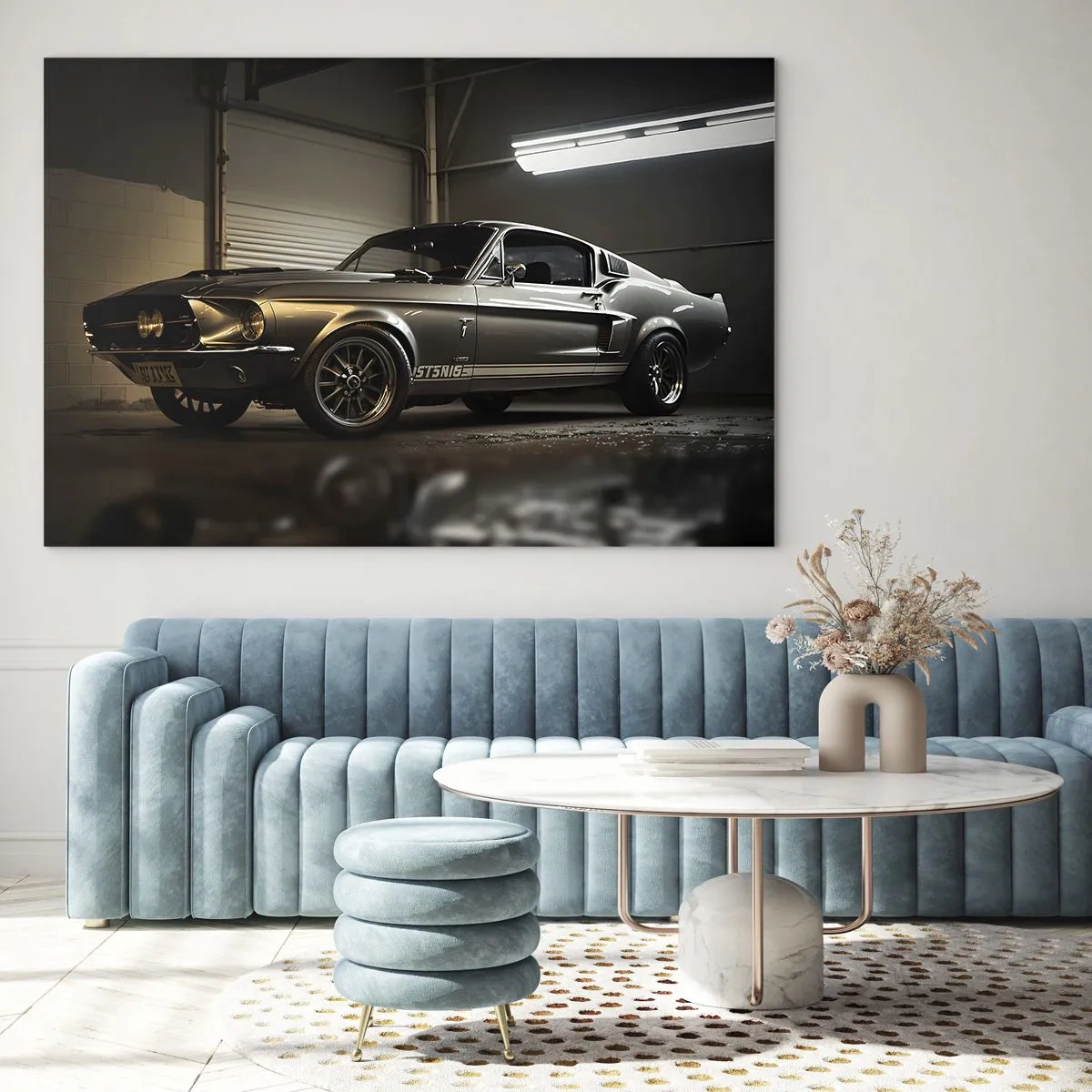Obraz na skle - Klasické auto v garáži pod průmyslovým osvětlením - 70x50cm - Návrat do minulosti - Moderní nástěnná dekorace do obývacího pokoje a ložnice ARTTOR