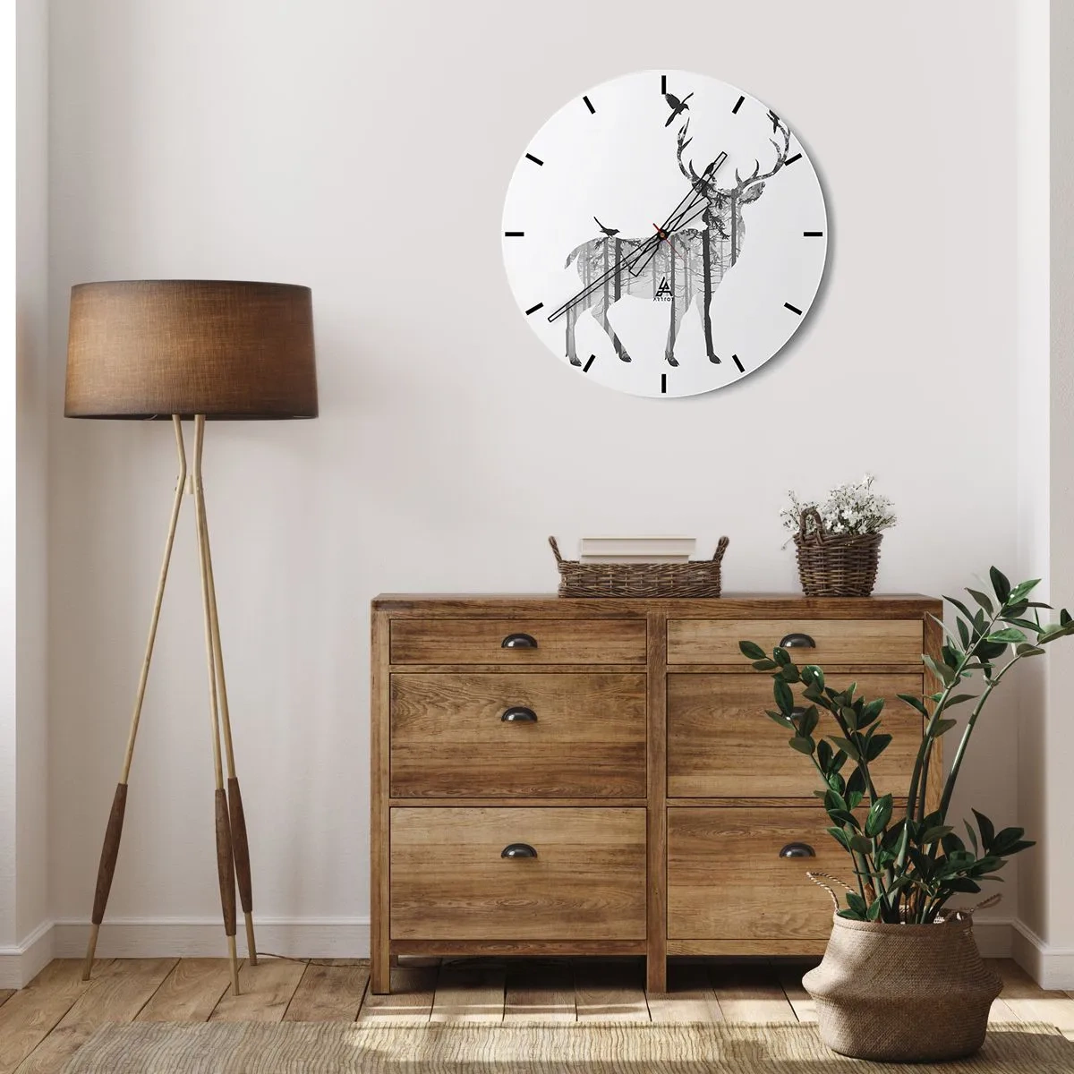 Nástěnné hodiny - Silueta jelena s motivem lesa a ptáků - 30x30cm - Dobrý duch lesa - Moderní nástěnná dekorace do obývacího pokoje, kuchyně a ložnice ARTTOR