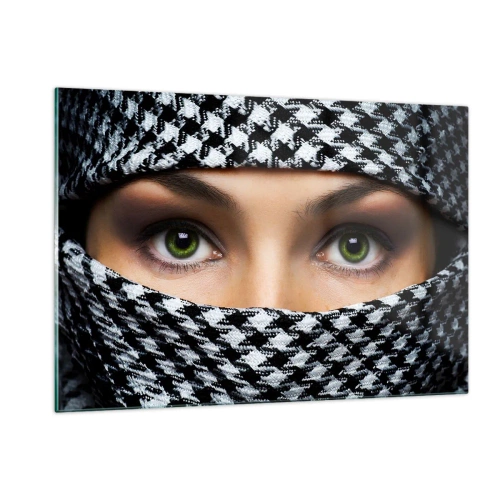 Obraz na skle - Portrét zahalené zelenooké krásky - 120x80 cm