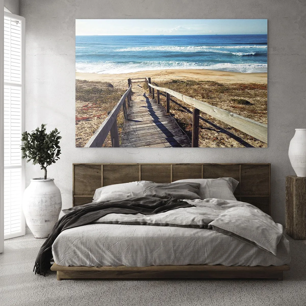 Obraz na skle - Dřevěná cesta vedoucí k pláži s výhledem na oceán - 70x50cm - Běž! - Moderní nástěnná dekorace do obývacího pokoje a ložnice ARTTOR