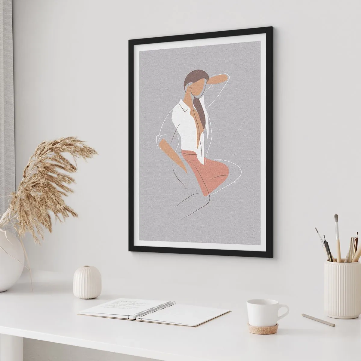 Plakát v černém rámu - Minimalistická silueta ženy na šedém pozadí - 50x70cm - Obrys půvabu - Moderní nástěnná dekorace do obývacího pokoje a ložnice ARTTOR