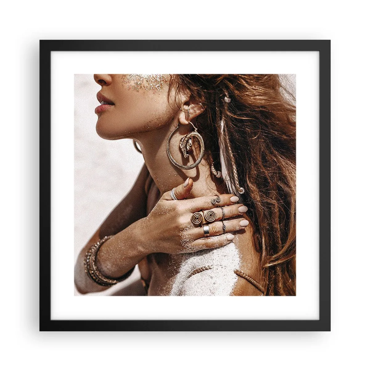 Plakát v černém rámu - Královna divoké pláže - 40x40 cm