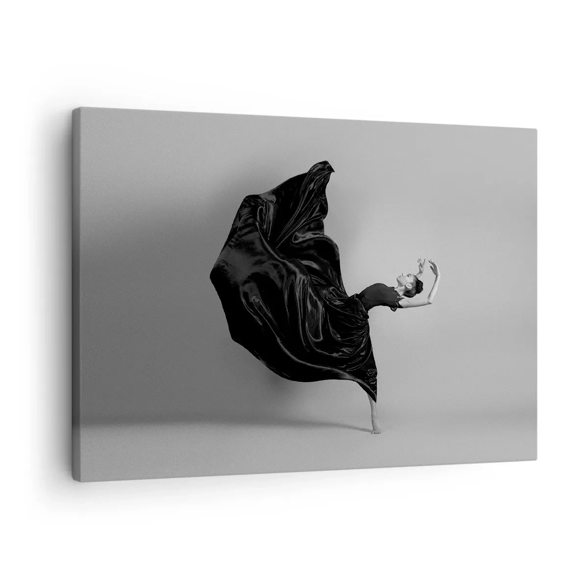 Obraz na plátně - Elegantní tanečnice v černých šatech v pohybu - 70x50cm - Okřídlený hudbou - Moderní nástěnná dekorace do obývacího pokoje a ložnice ARTTOR
