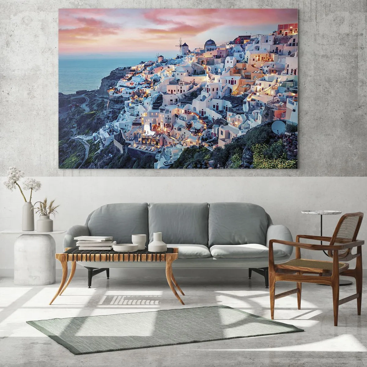Obraz na skle - Řecké útesové město za soumraku s výhledem na moře - 70x50cm - Tvoje tlustá řecká dovolená - Moderní nástěnná dekorace do obývacího pokoje a ložnice ARTTOR