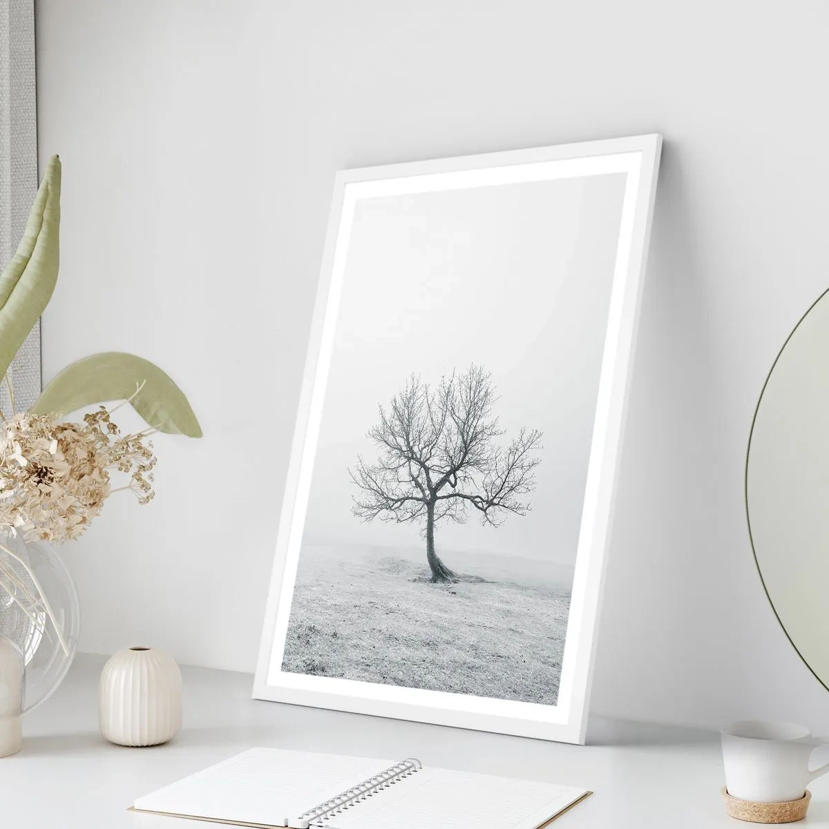 Plakát v bílém rámu - Proti nicotě - 50x70 cm