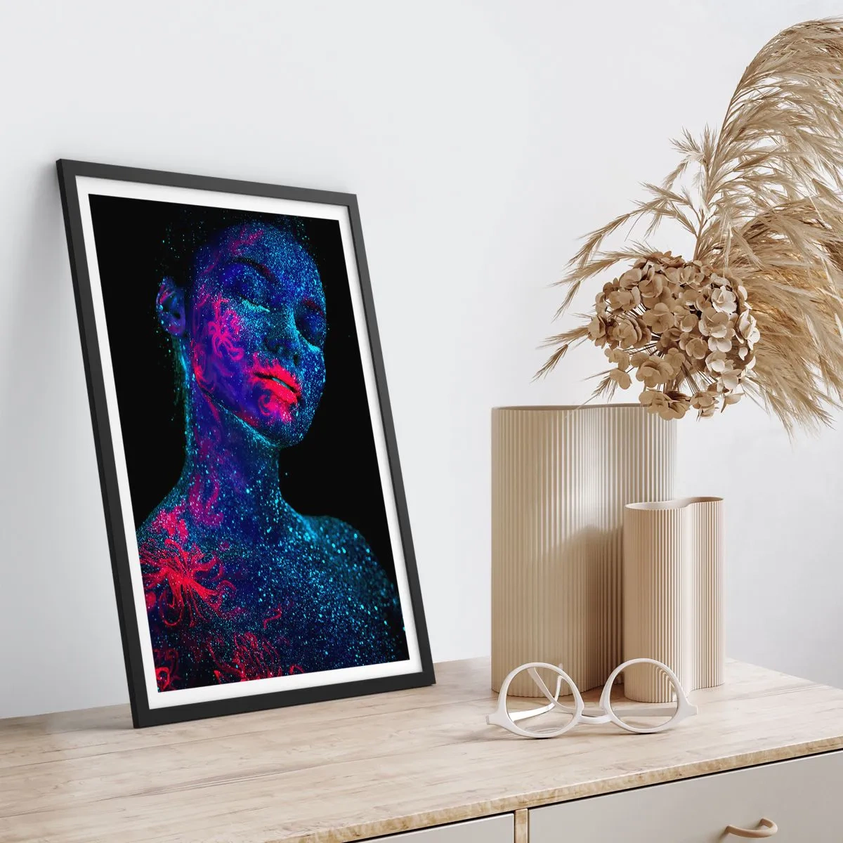 Plakát v černém rámu - V hvězdném prachu - 40x50 cm
