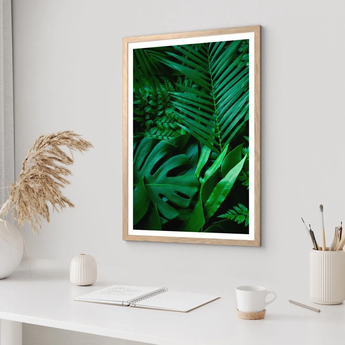Plakát v rámu světlý dub - Objaté v zeleni - 70x100 cm