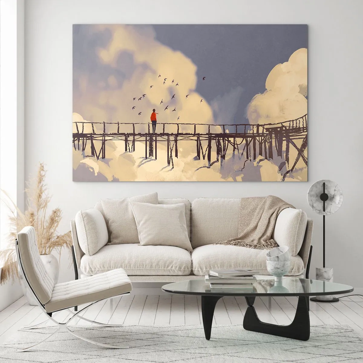 Obraz na skle - Muž na dřevěném mostě obklopeném mraky - 70x50cm - Modrý stesk - Moderní nástěnná dekorace do obývacího pokoje a ložnice ARTTOR